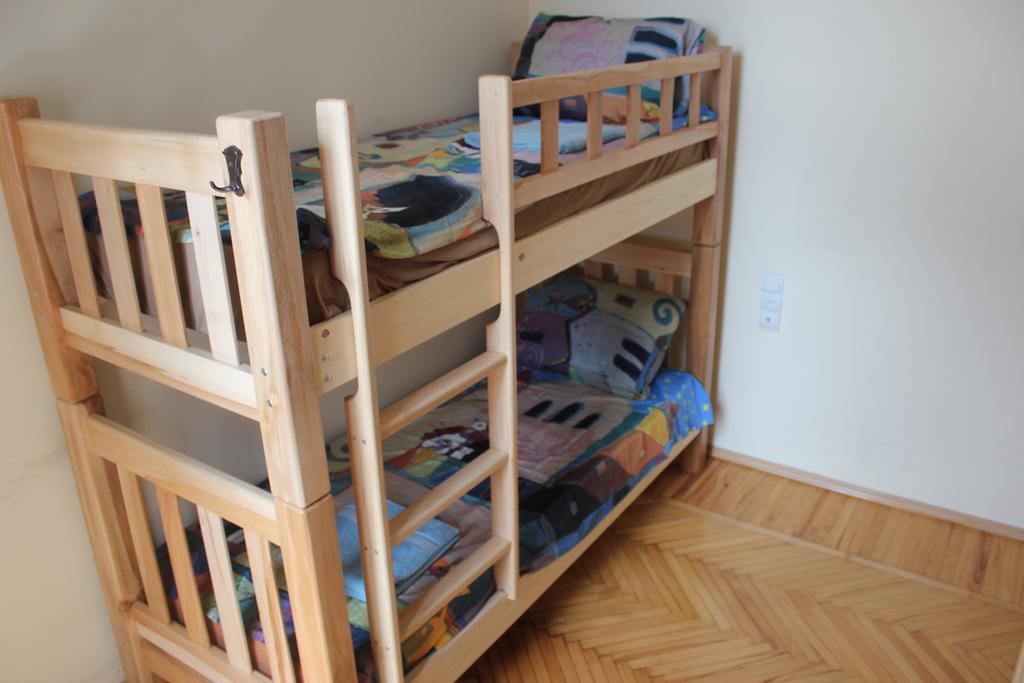 Hostel Bude Kutaisi Oda fotoğraf