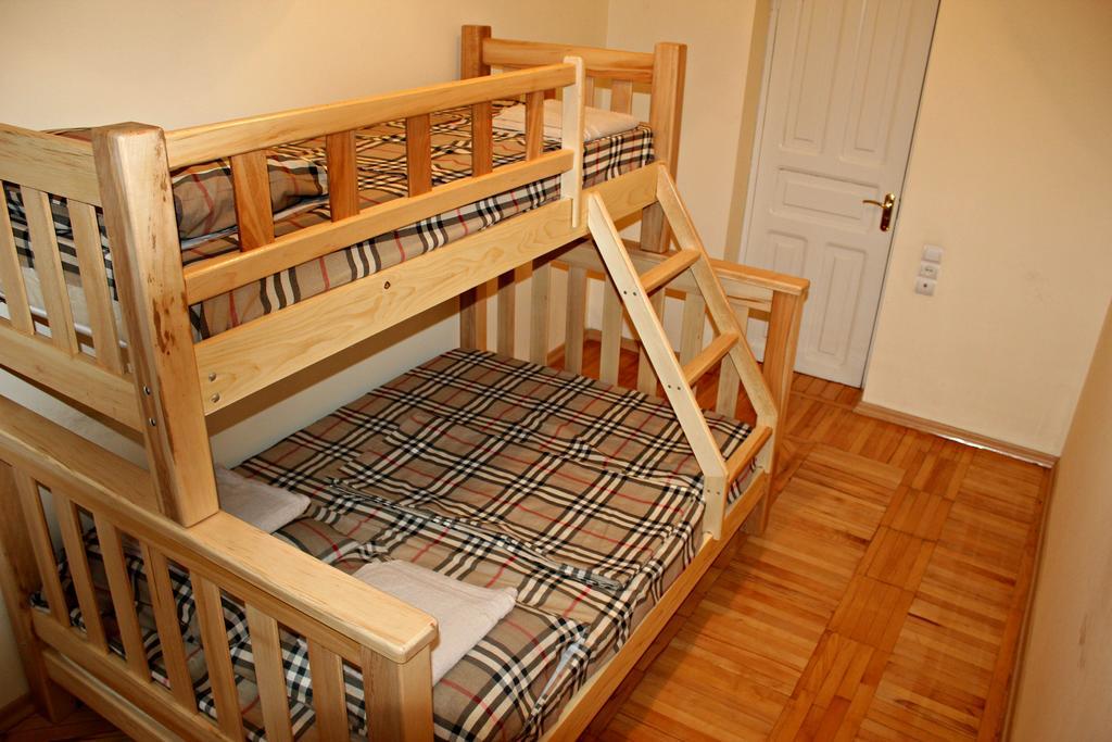 Hostel Bude Kutaisi Oda fotoğraf