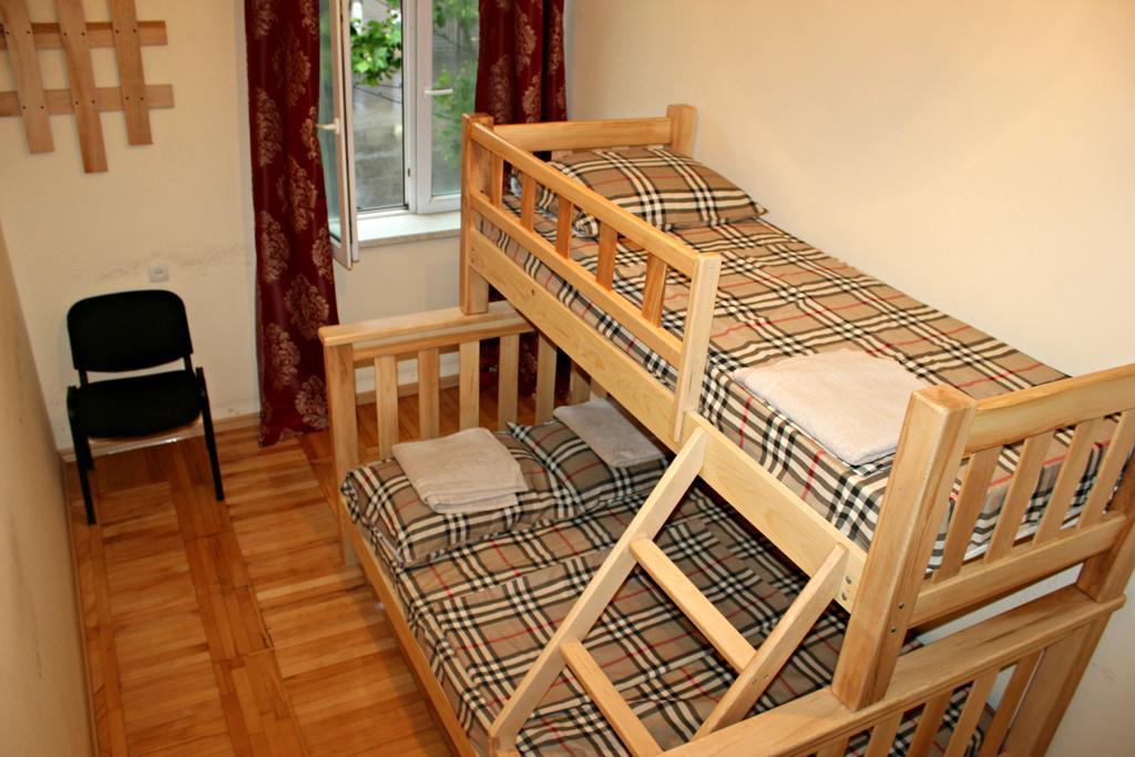 Hostel Bude Kutaisi Oda fotoğraf